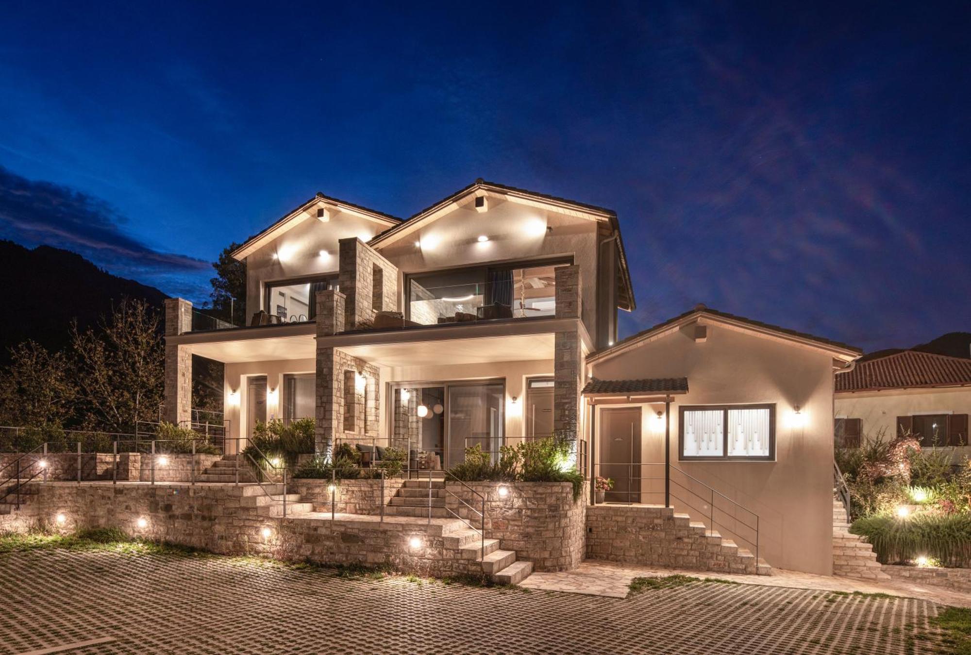 Evora Luxury Suites Mega Chorio Exterior photo