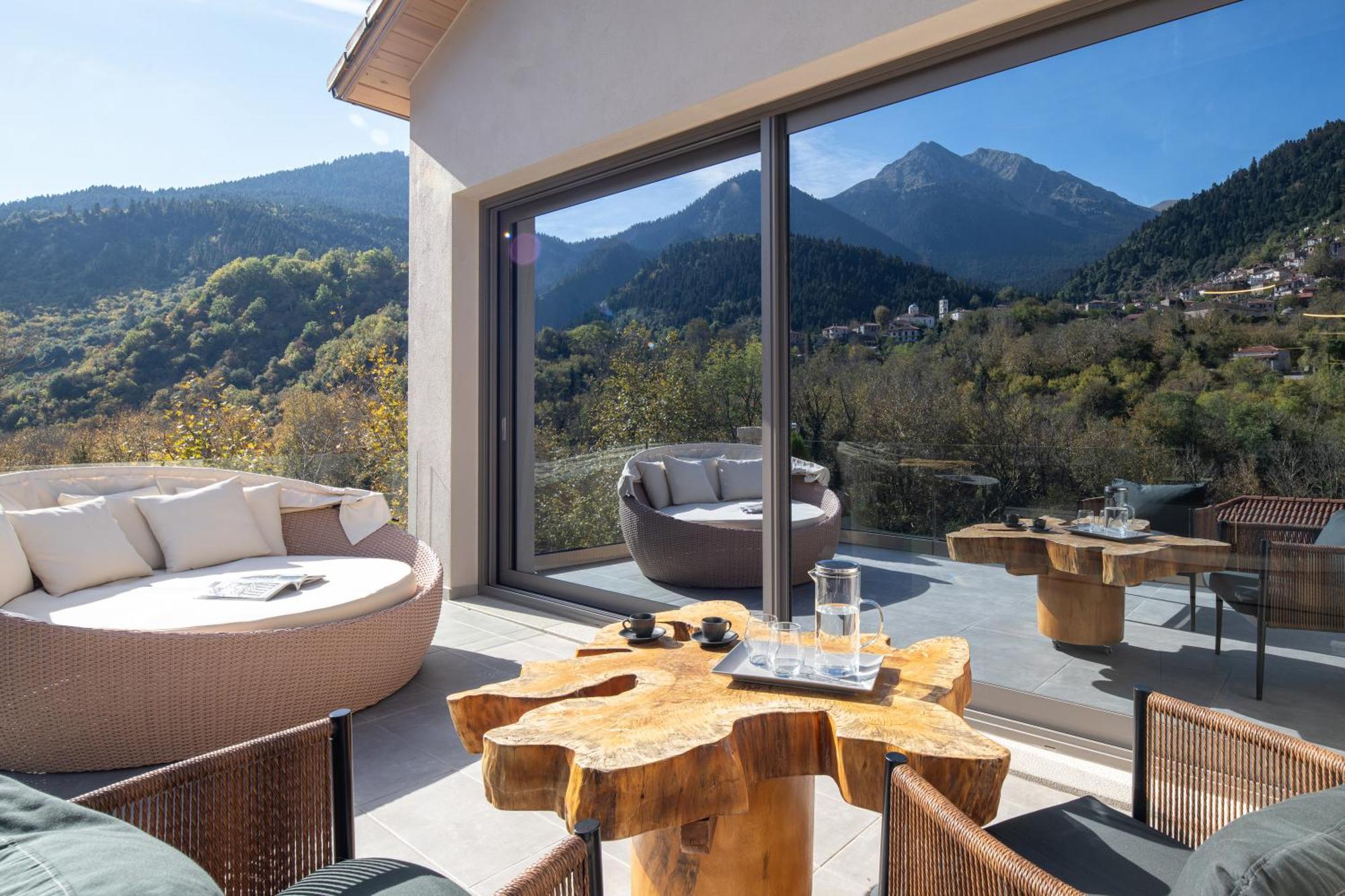 Evora Luxury Suites Mega Chorio Exterior photo