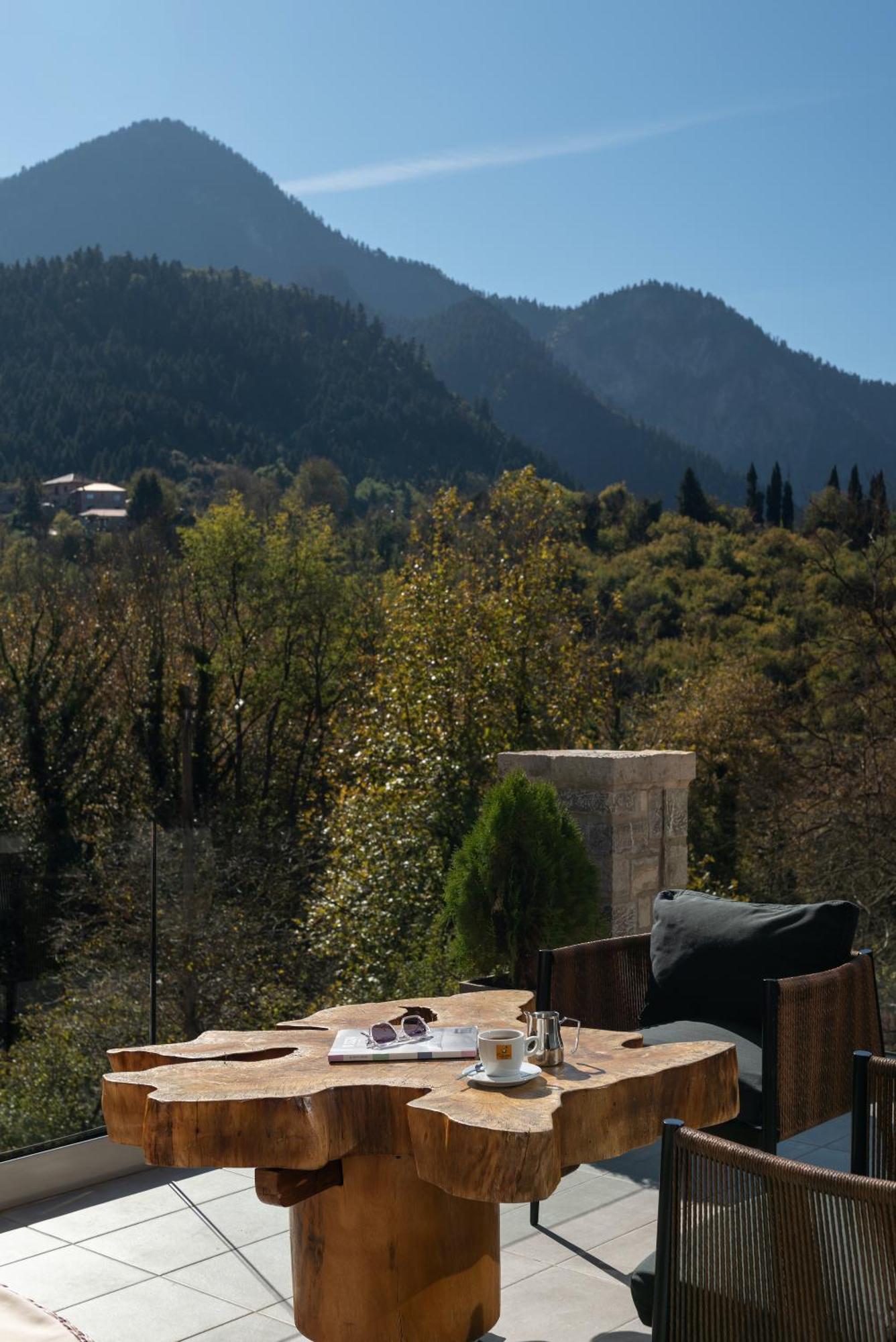 Evora Luxury Suites Mega Chorio Exterior photo