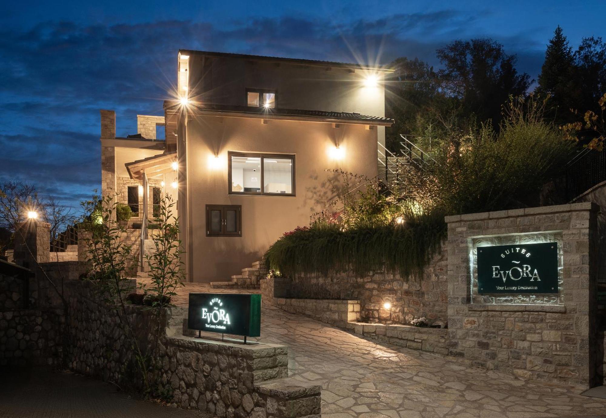 Evora Luxury Suites Mega Chorio Exterior photo